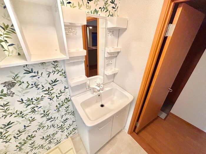 物件内観写真12　(洗面)