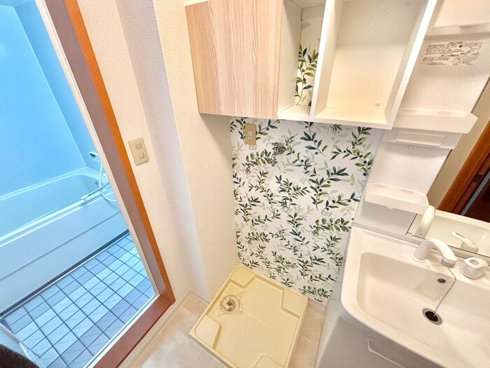 物件内観写真13　(洗濯機置場)