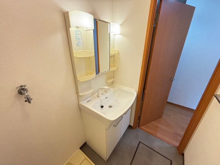 物件内観写真13　(洗面)