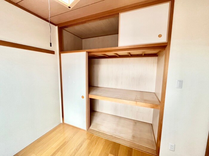 物件内観写真12　(収納)