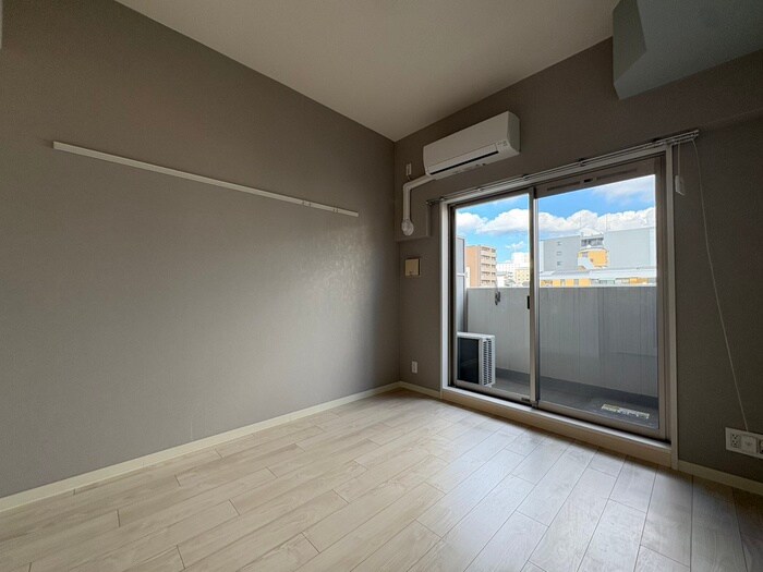 物件内観写真4　(居室)