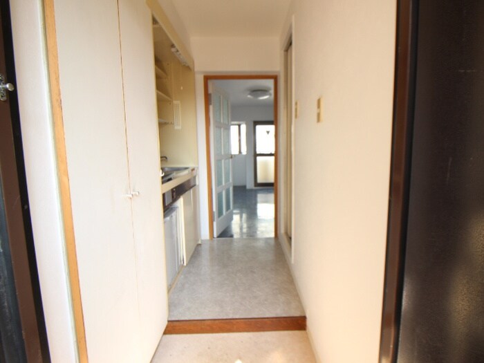 物件内観写真18　(廊下)
