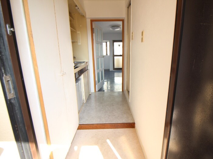 物件内観写真19　(玄関)