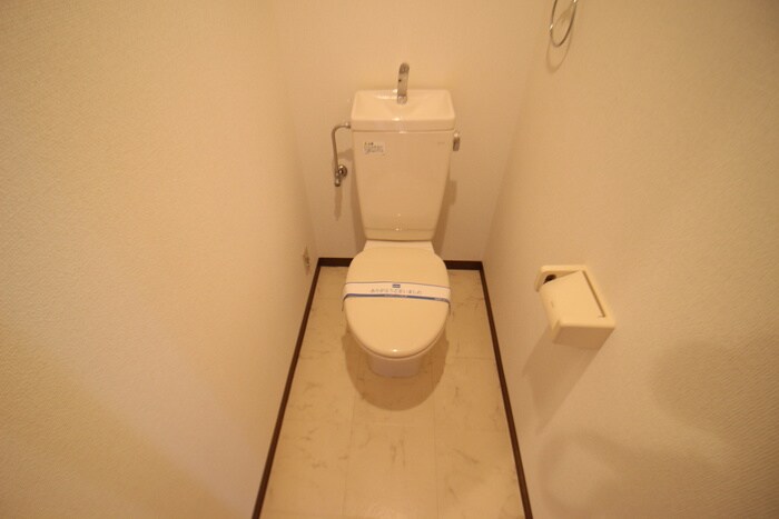 物件内観写真11　(トイレ)