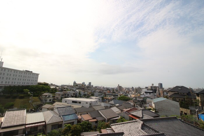 物件内観写真17　(室内からの展望)