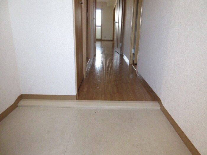 物件内観写真22　(廊下)