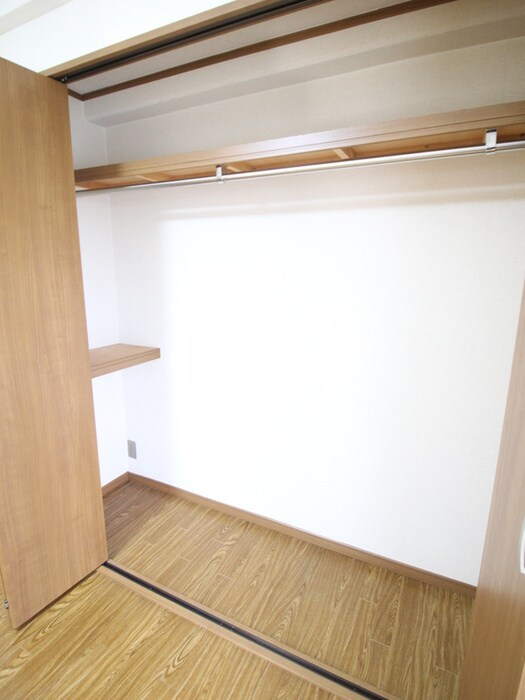 物件内観写真16　(収納)
