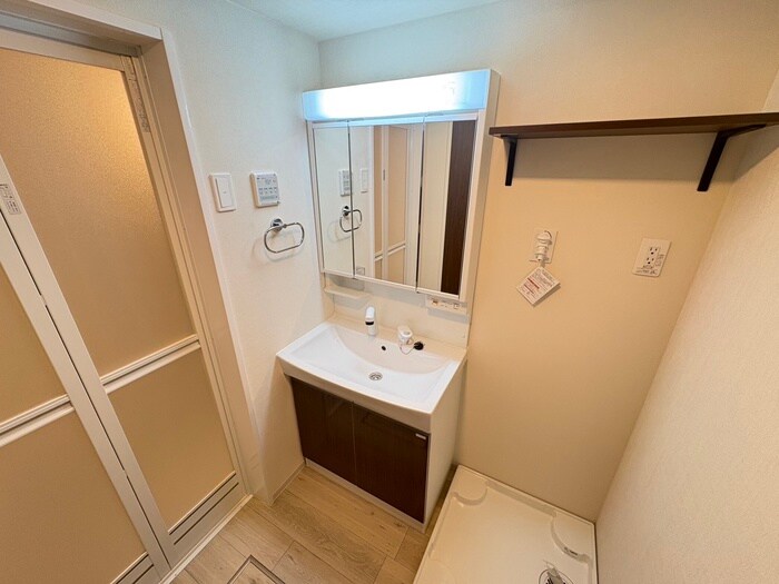 物件内観写真12　(洗面)