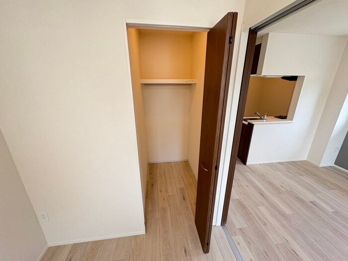 物件内観写真12　(収納)