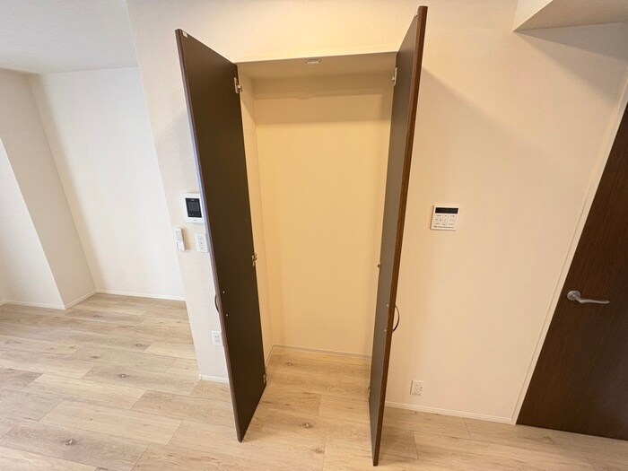 物件内観写真13　(収納)