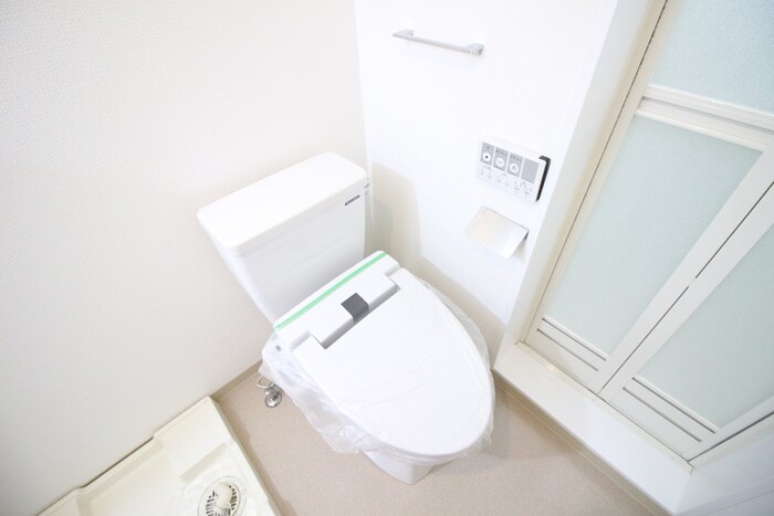 物件内観写真11　(トイレ)