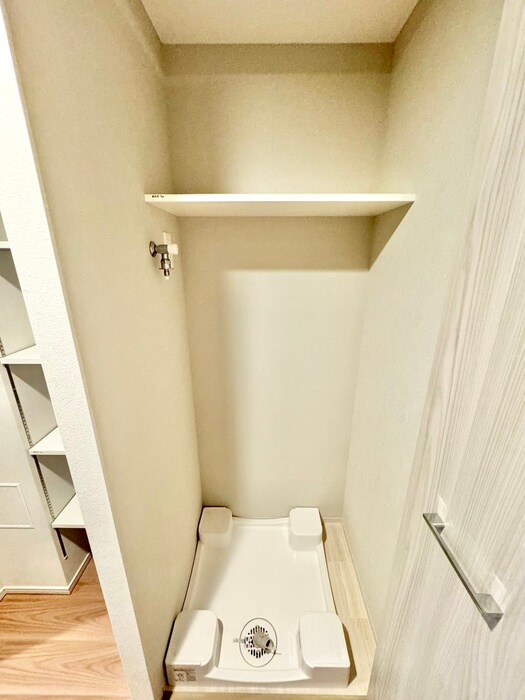 物件内観写真21　(洗濯機置場)