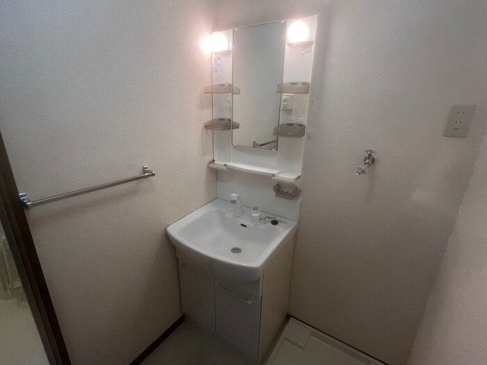 物件内観写真12　(洗面)