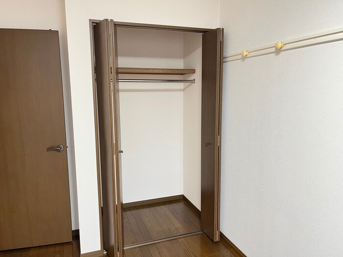 物件内観写真16　(収納)