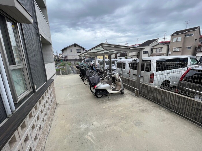 物件外観写真6　(駐輪場)