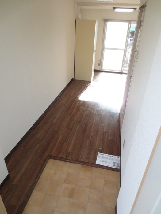 物件内観写真18　(玄関)