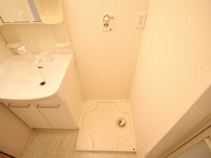 瀬田メディエ－トプラザＡ棟の洗濯機置場