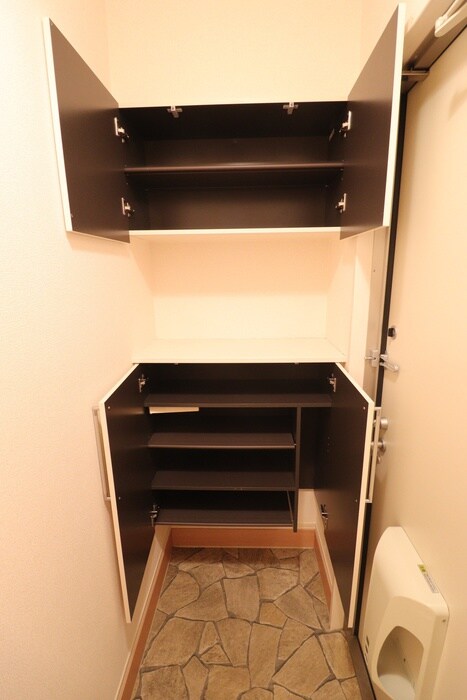 物件内観写真16　(靴箱)