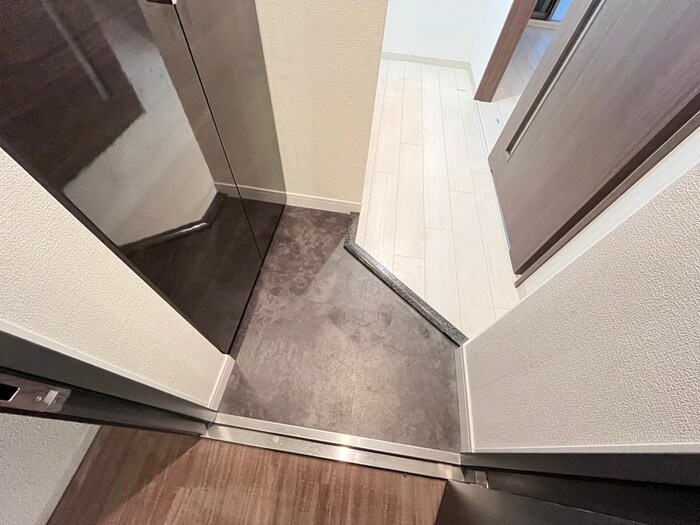 物件内観写真14　(玄関)