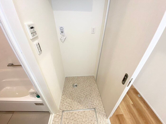 物件内観写真13　(洗濯機置場)