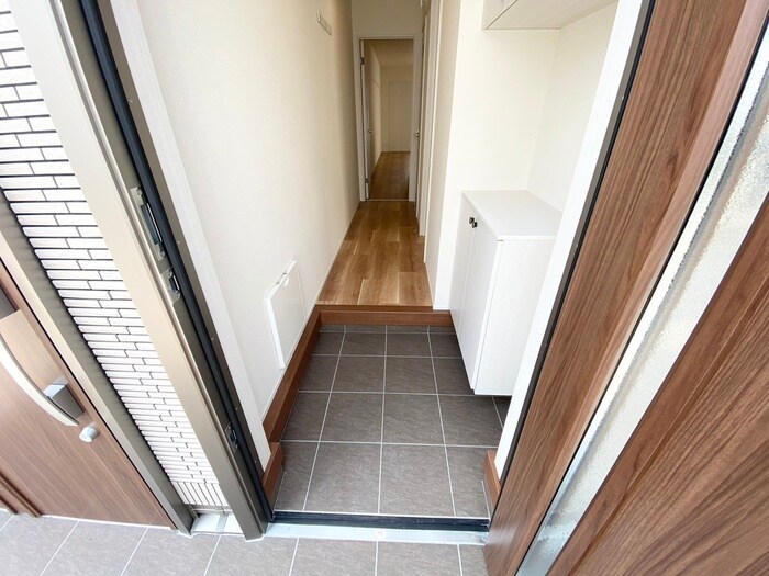 物件内観写真15　(玄関)