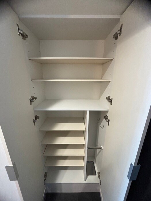 物件内観写真13　(靴箱)