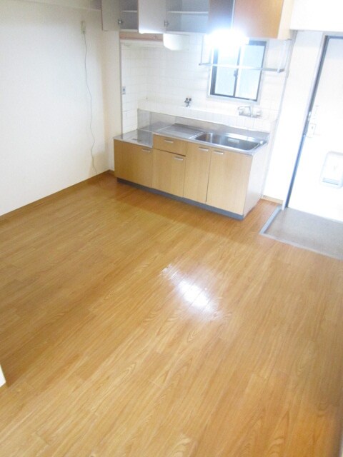 物件内観写真4　(居室)