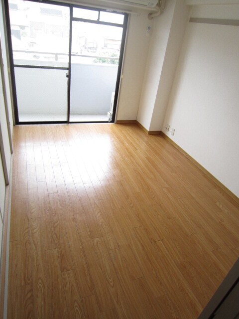 物件内観写真13　(居室)