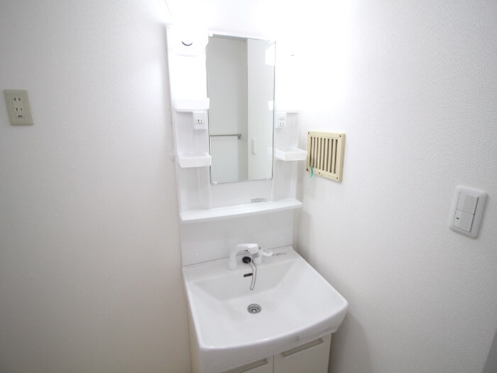 物件内観写真8　(洗面)