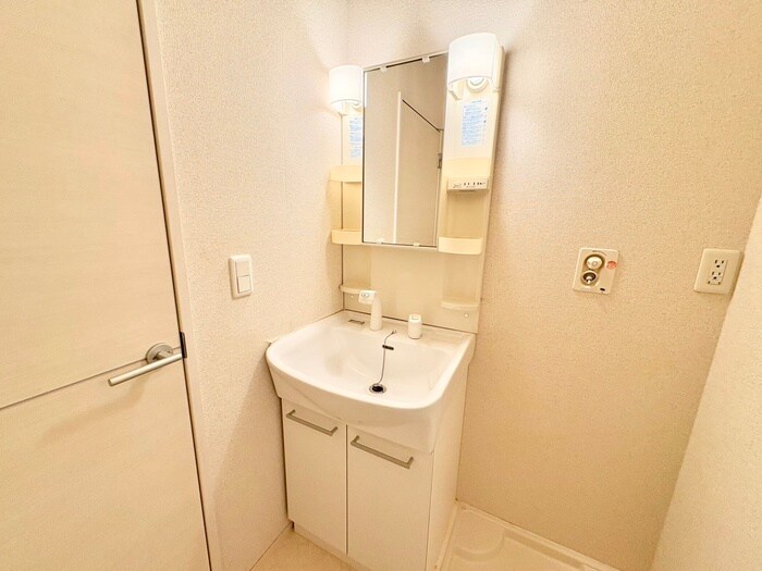 物件内観写真11　(洗面)