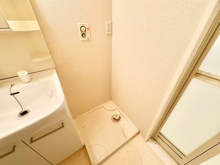 物件内観写真17　(洗濯機置場)