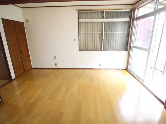 物件内観写真14　(居室)