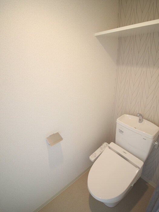 物件内観写真8　(トイレ)