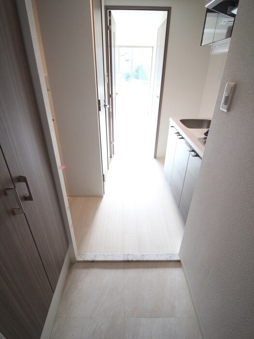 物件内観写真16　(廊下)