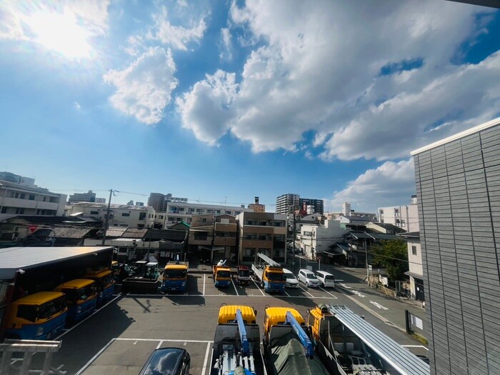 物件内観写真16　(室内からの展望)