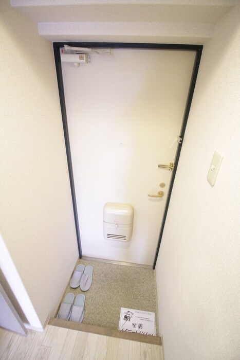 物件内観写真10　(玄関)