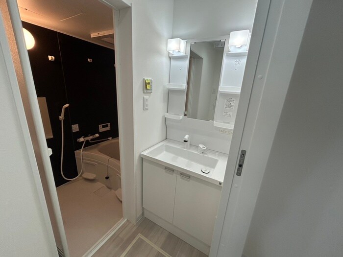 物件内観写真11　(洗面)