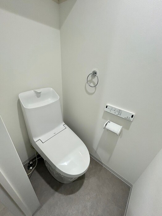 物件内観写真14　(トイレ)