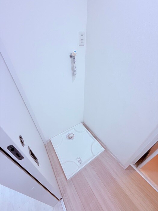 物件内観写真14　(洗濯機置場)