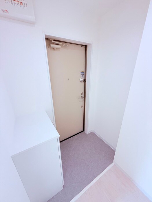 物件内観写真16　(玄関)