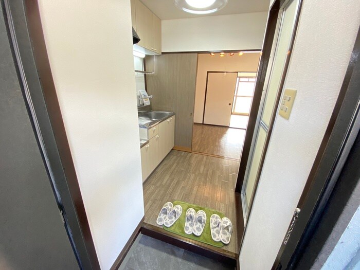 物件内観写真18　(玄関)