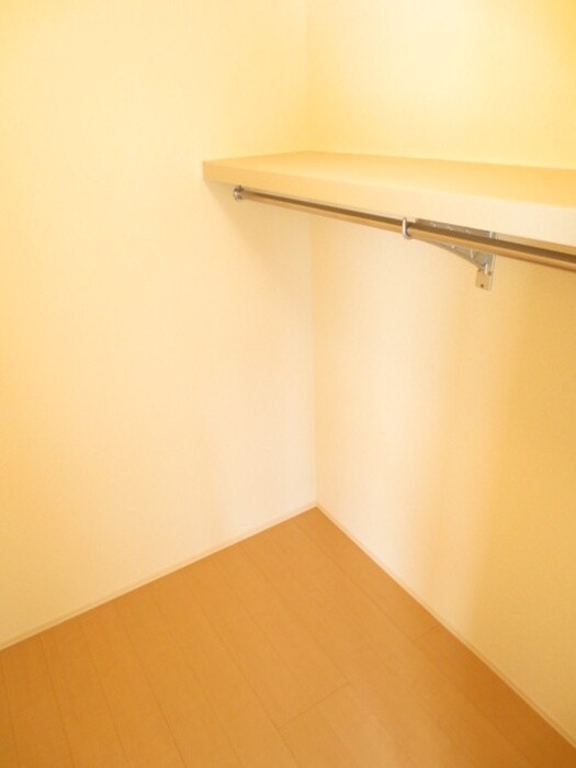 物件内観写真10　(収納)