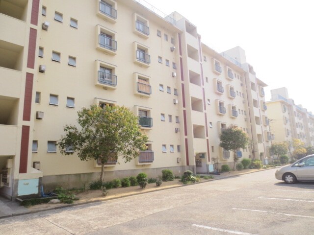 物件外観写真2　(駐車場)