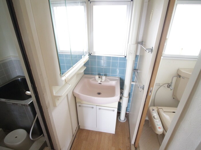 物件内観写真7　(洗面)