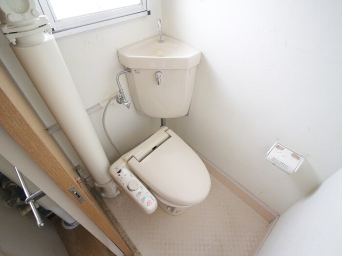 物件内観写真8　(トイレ)