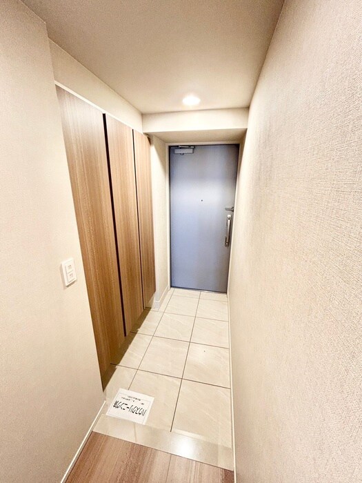 物件内観写真14　(玄関)