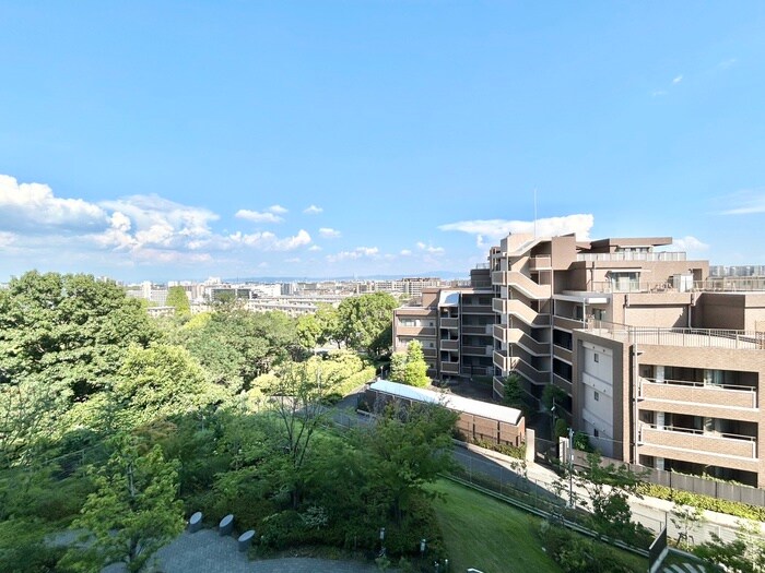 物件内観写真16　(室内からの展望)