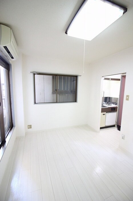 物件内観写真10　(居室)