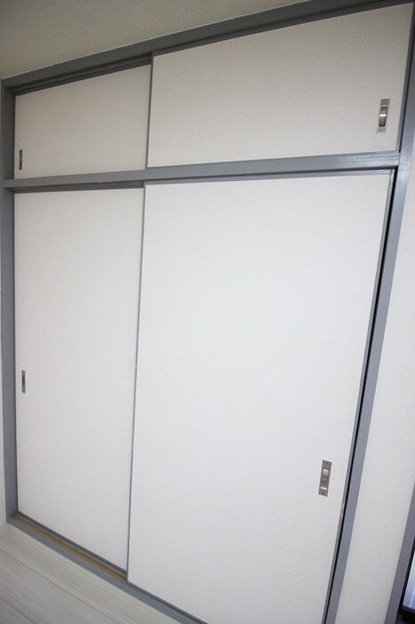 物件内観写真16　(収納)