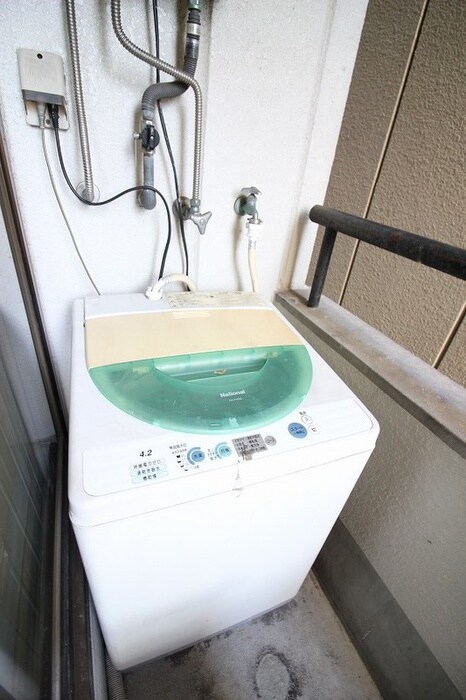 物件内観写真18　(洗濯機置場)